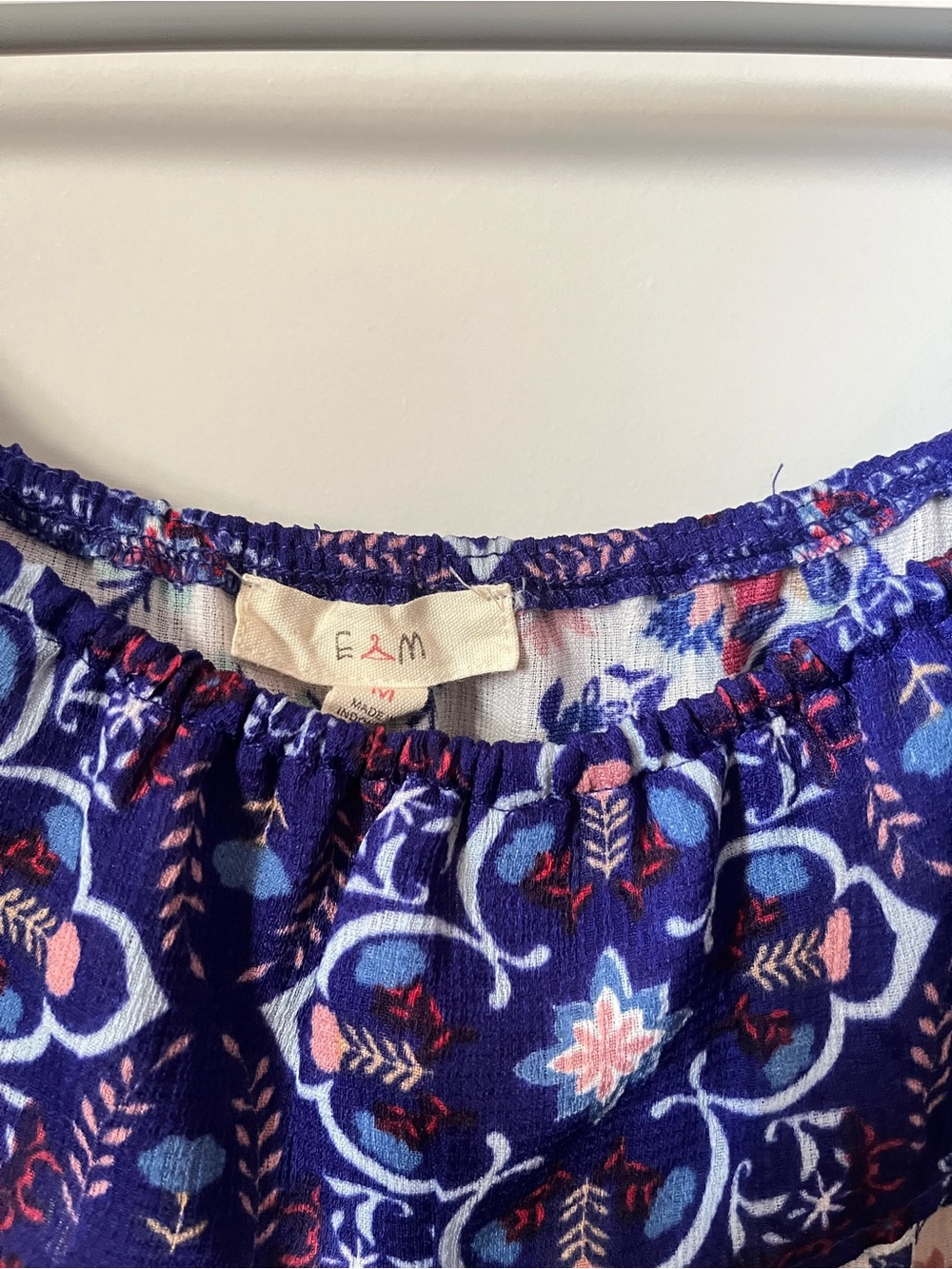 Floral Off-Shoulder Ruffle Top - Picture 3 of 5